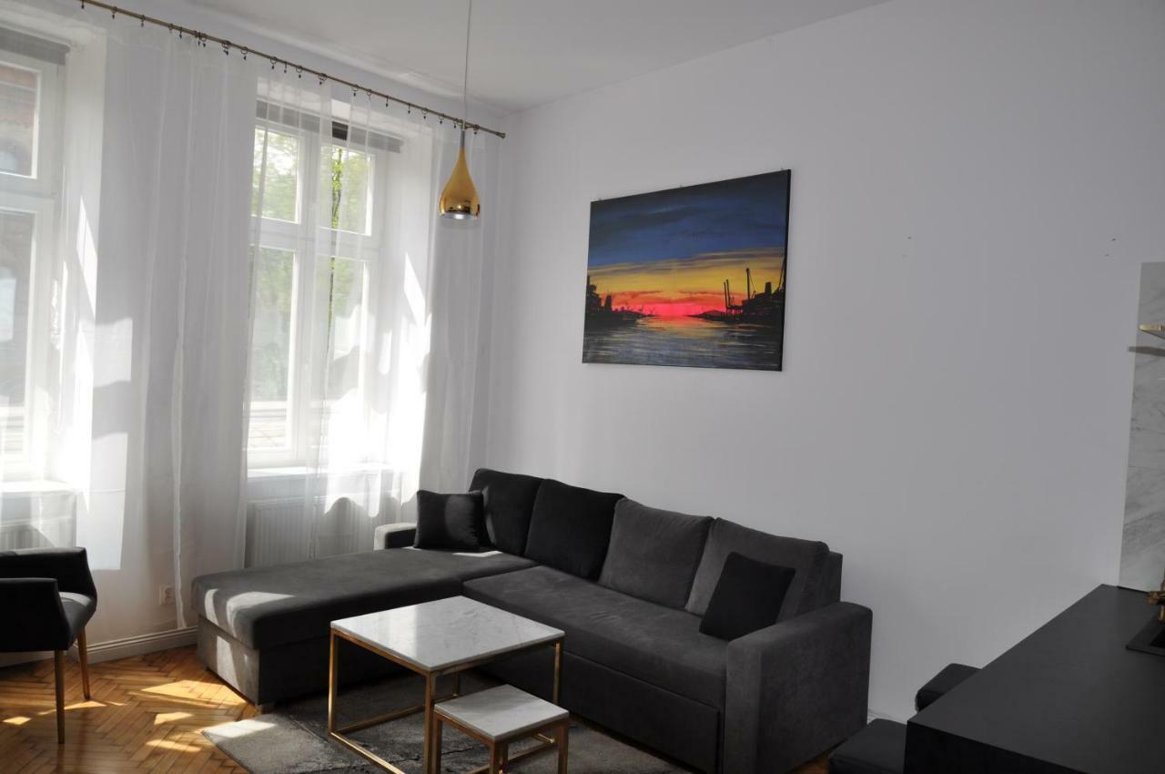Bridge Apartments — Photos 1